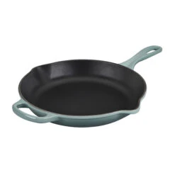 Le Creuset Signature Skillet - 10 1/4" -Barbeque Tool Shop RS10345 LS2024 26717 LPR