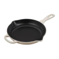 Le Creuset Signature Skillet - 9" -Barbeque Tool Shop RS9074 LS2024 23716 LPR